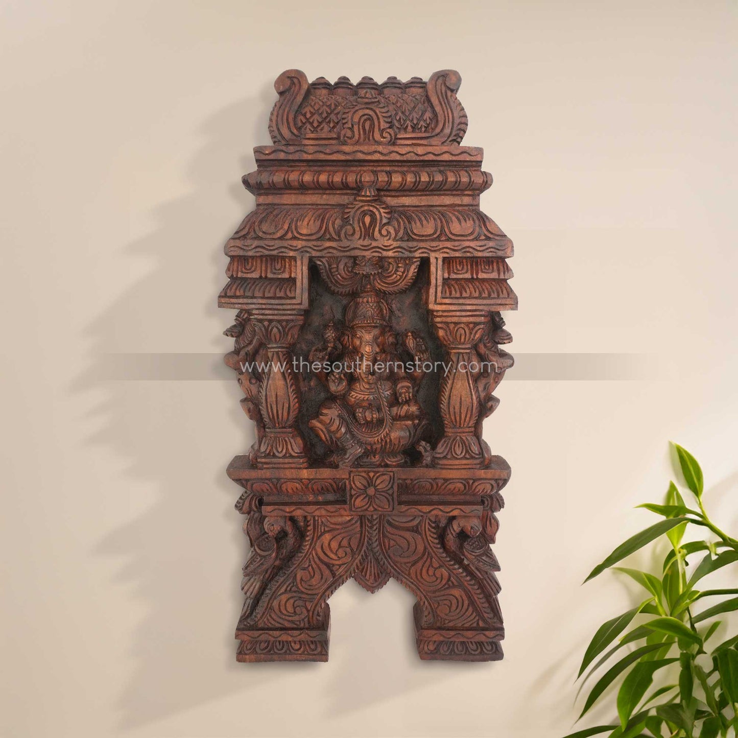 Chettinad Wooden Carved Kavadi Wall Panel (24 inch)